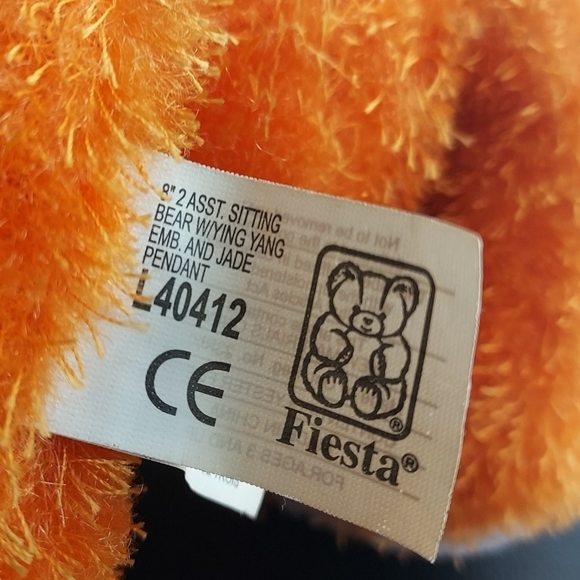 Fiesta 8" Sitting Bear W/Ying Yang Emb. And Jade Pendant - Picture 5 of 8